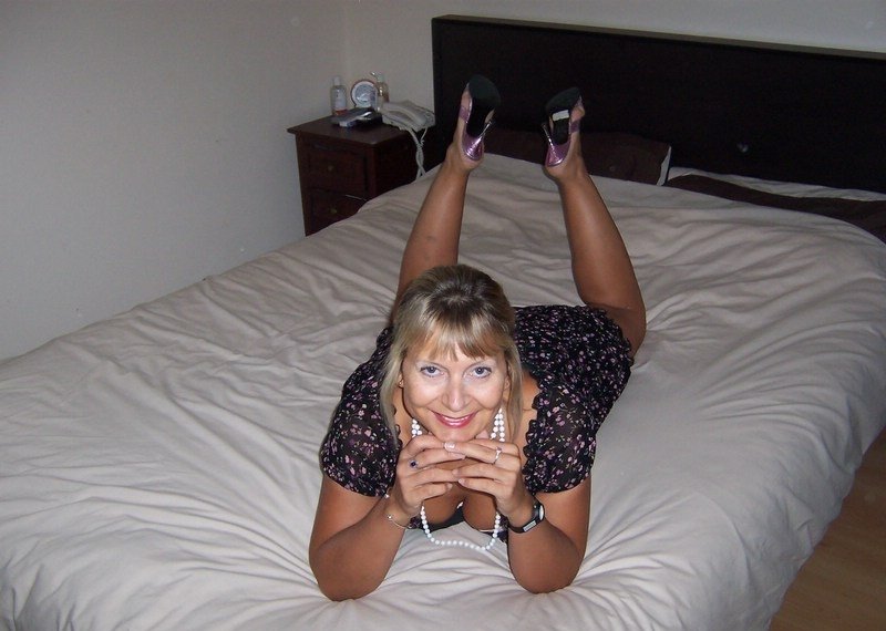 Мисс страсть приглашает парней в Мисс страсть приглашает парней в